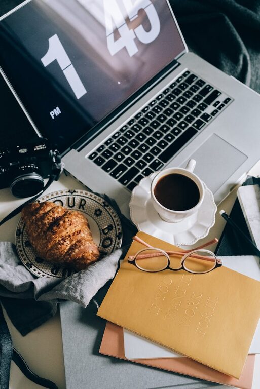 Jak skutecznie organizować czas pracy zdalnej dla lepszej produktywności